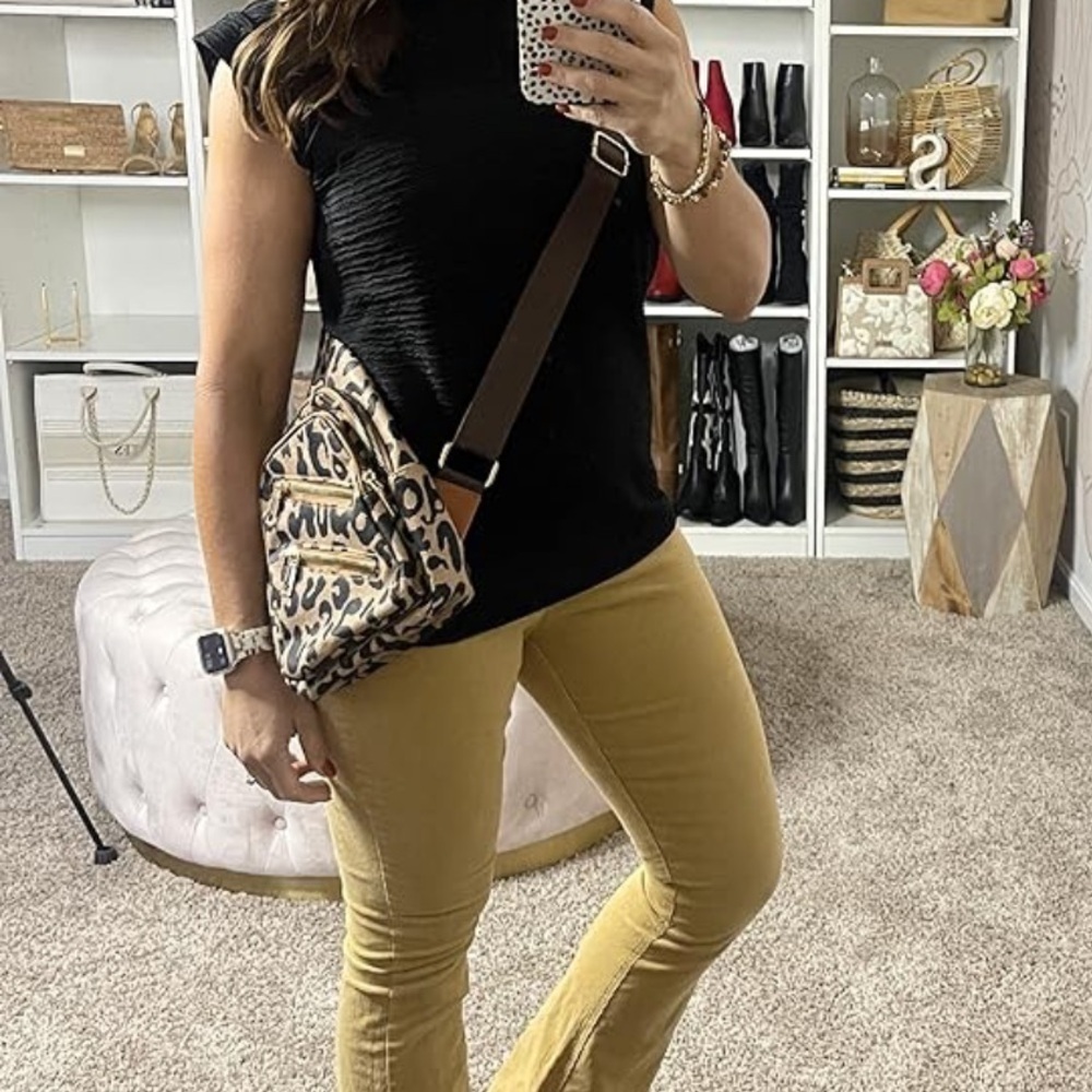 Leopard Print Sling Bag Crossbody Backpack Brown Tan Chest Bag - Picture 4 of 5